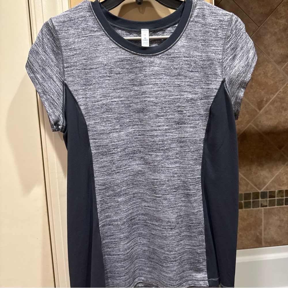 Lululemon Gray Women's Athletic Top